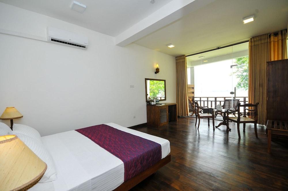 Yala Oga Reach Hotel Tissamaharama Ngoại thất bức ảnh