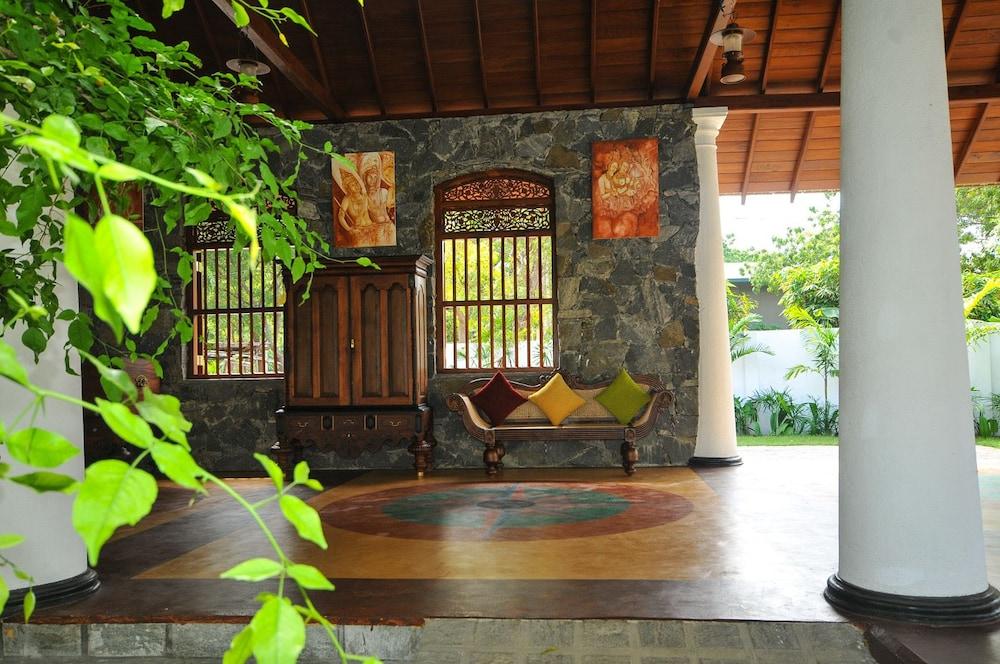Yala Oga Reach Hotel Tissamaharama Ngoại thất bức ảnh