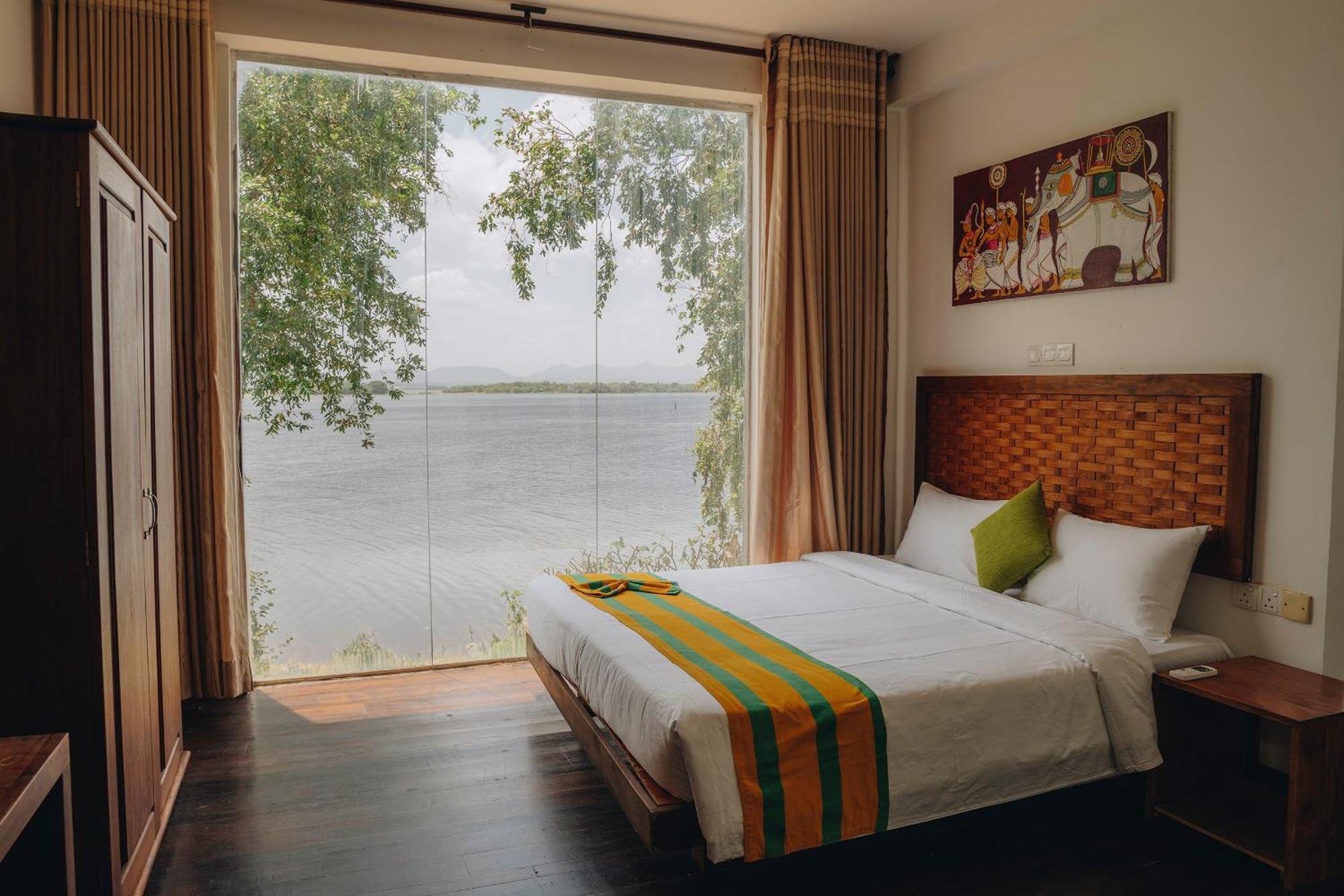 Yala Oga Reach Hotel Tissamaharama Ngoại thất bức ảnh