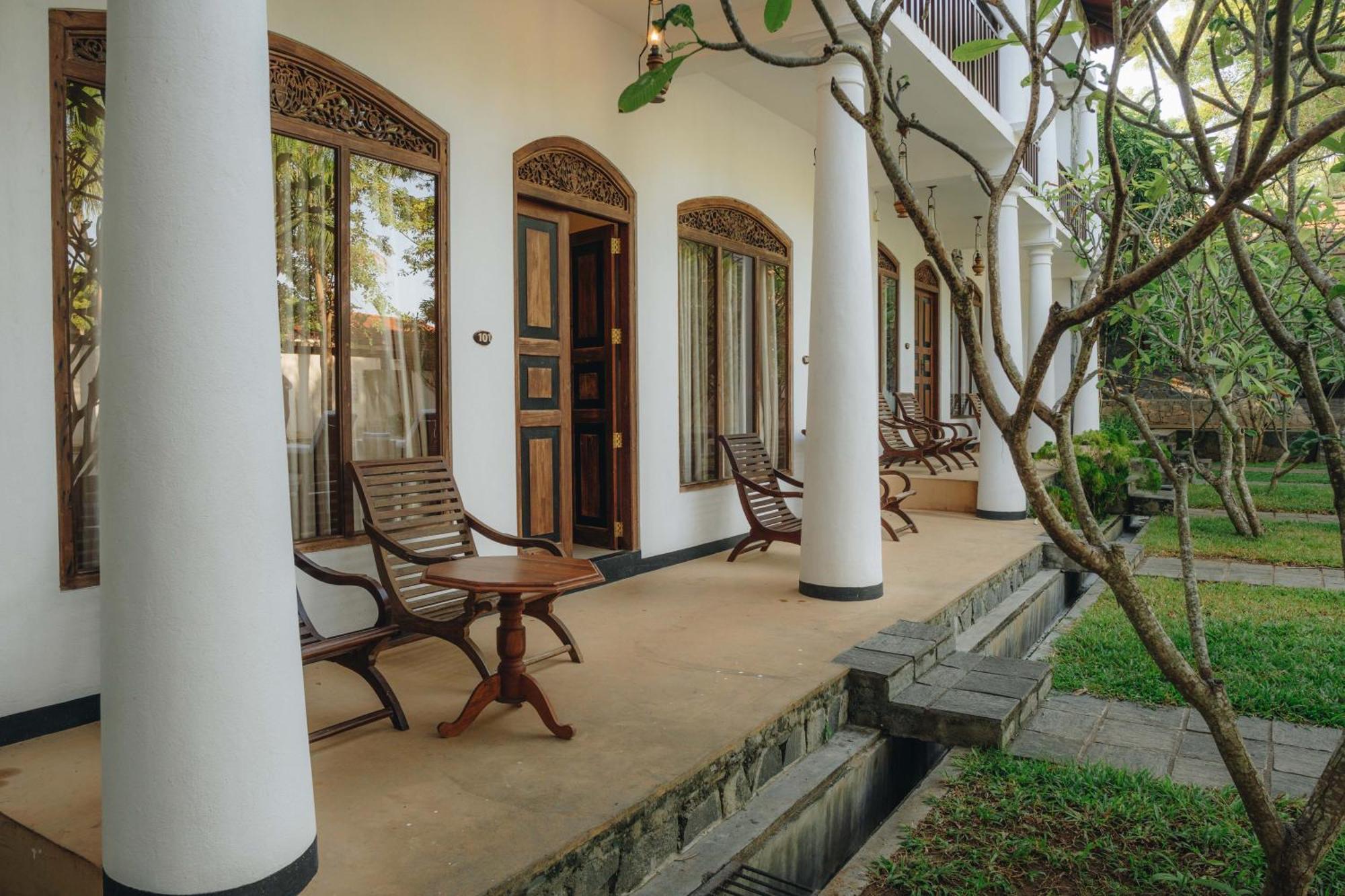 Yala Oga Reach Hotel Tissamaharama Ngoại thất bức ảnh