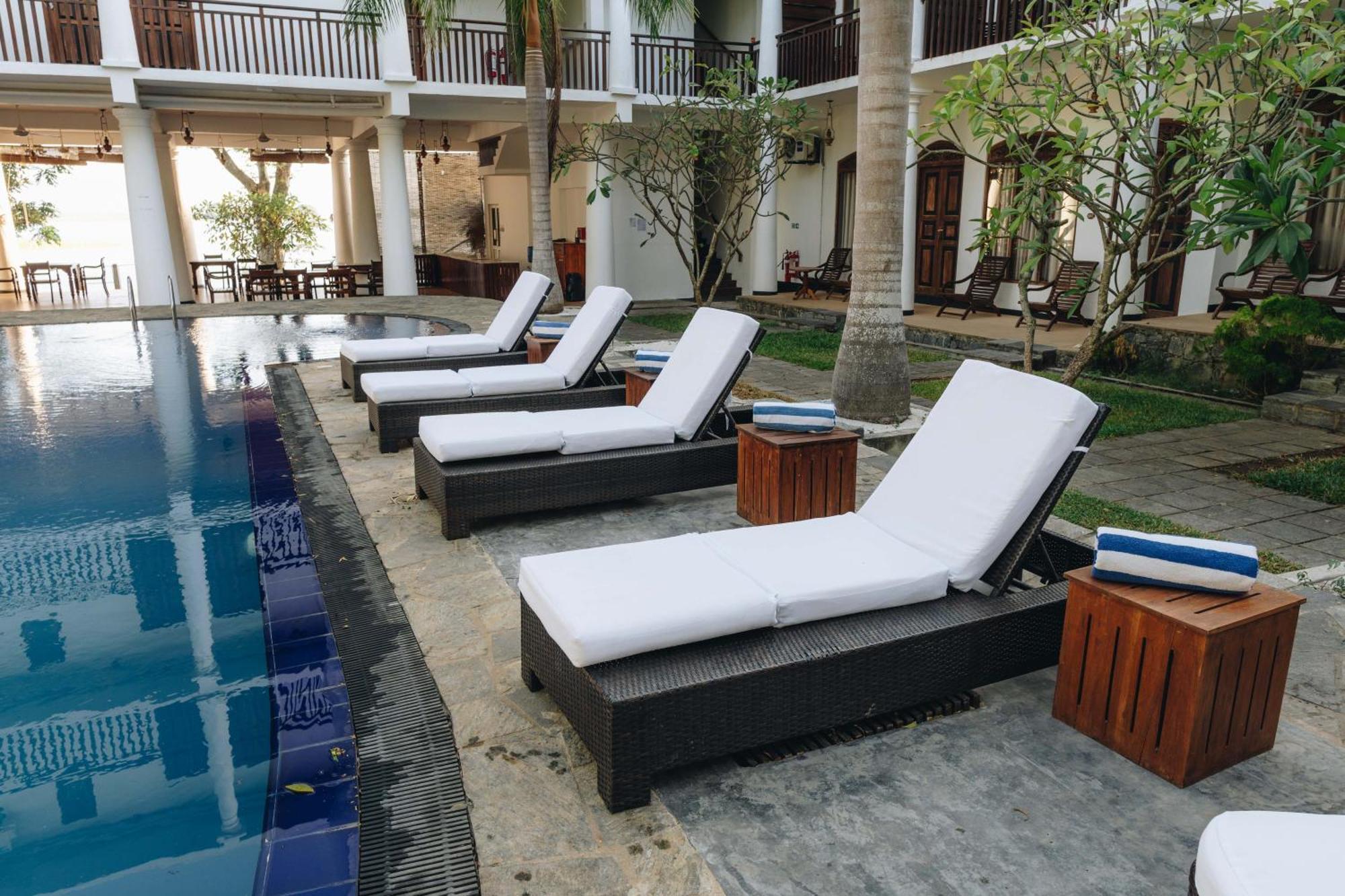 Yala Oga Reach Hotel Tissamaharama Ngoại thất bức ảnh