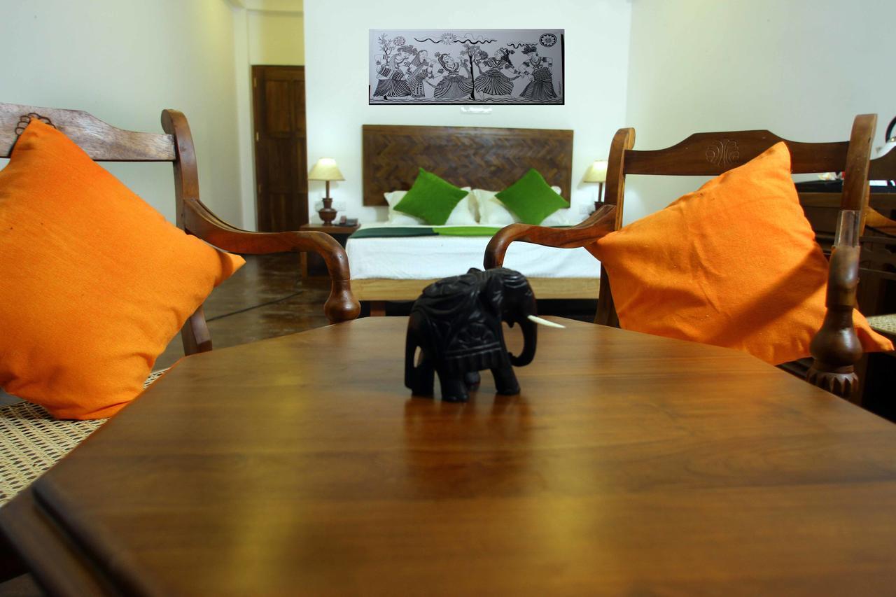 Yala Oga Reach Hotel Tissamaharama Ngoại thất bức ảnh