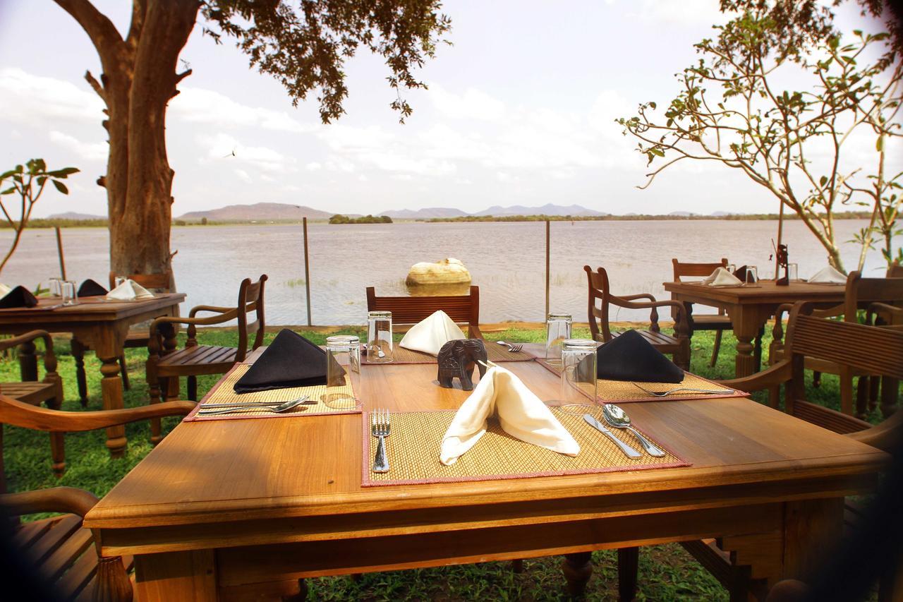 Yala Oga Reach Hotel Tissamaharama Ngoại thất bức ảnh