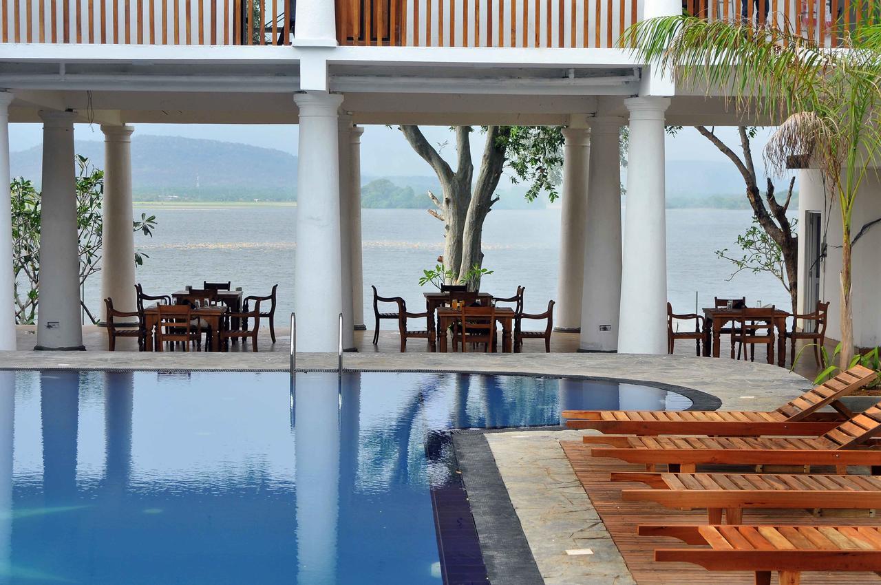 Yala Oga Reach Hotel Tissamaharama Ngoại thất bức ảnh