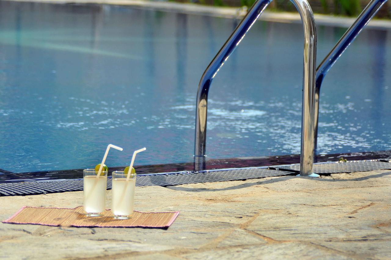 Yala Oga Reach Hotel Tissamaharama Ngoại thất bức ảnh