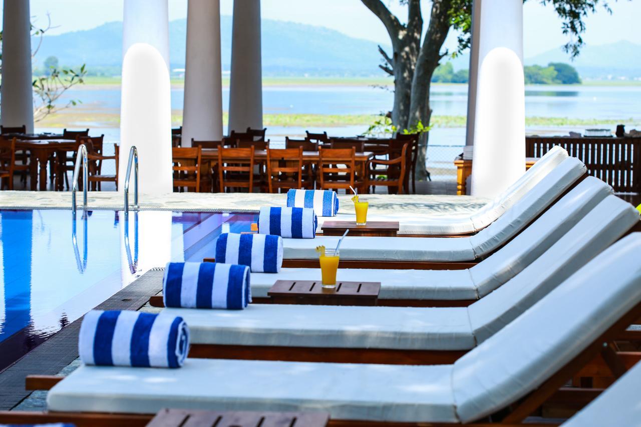 Yala Oga Reach Hotel Tissamaharama Ngoại thất bức ảnh