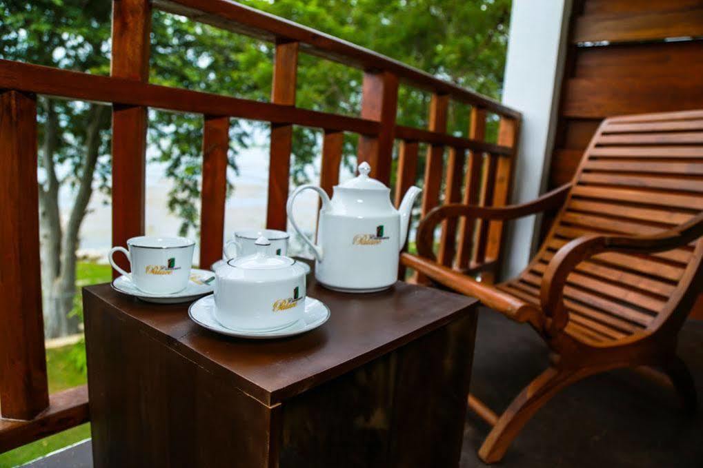 Yala Oga Reach Hotel Tissamaharama Ngoại thất bức ảnh
